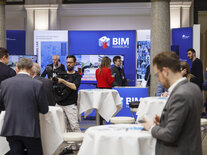 Blick in den Erich-Klausener-Saal beim BMV vor Beginn des Dialogforums